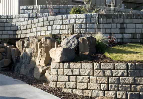 retaining wall repair rebuild construction syracuse onondaga county ny A-Z Masonry Contractors